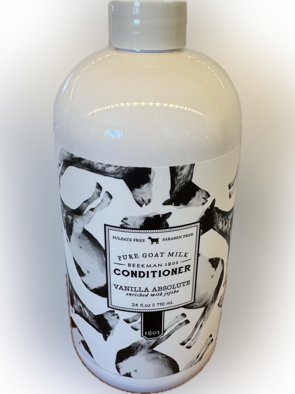 Beekman 1802 Vanilla Absolute Conditioner - White and Black